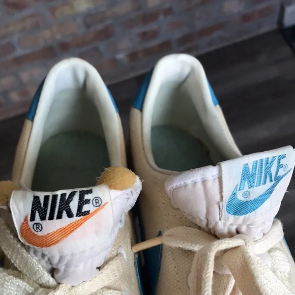 Nike - Picture 12 of 17